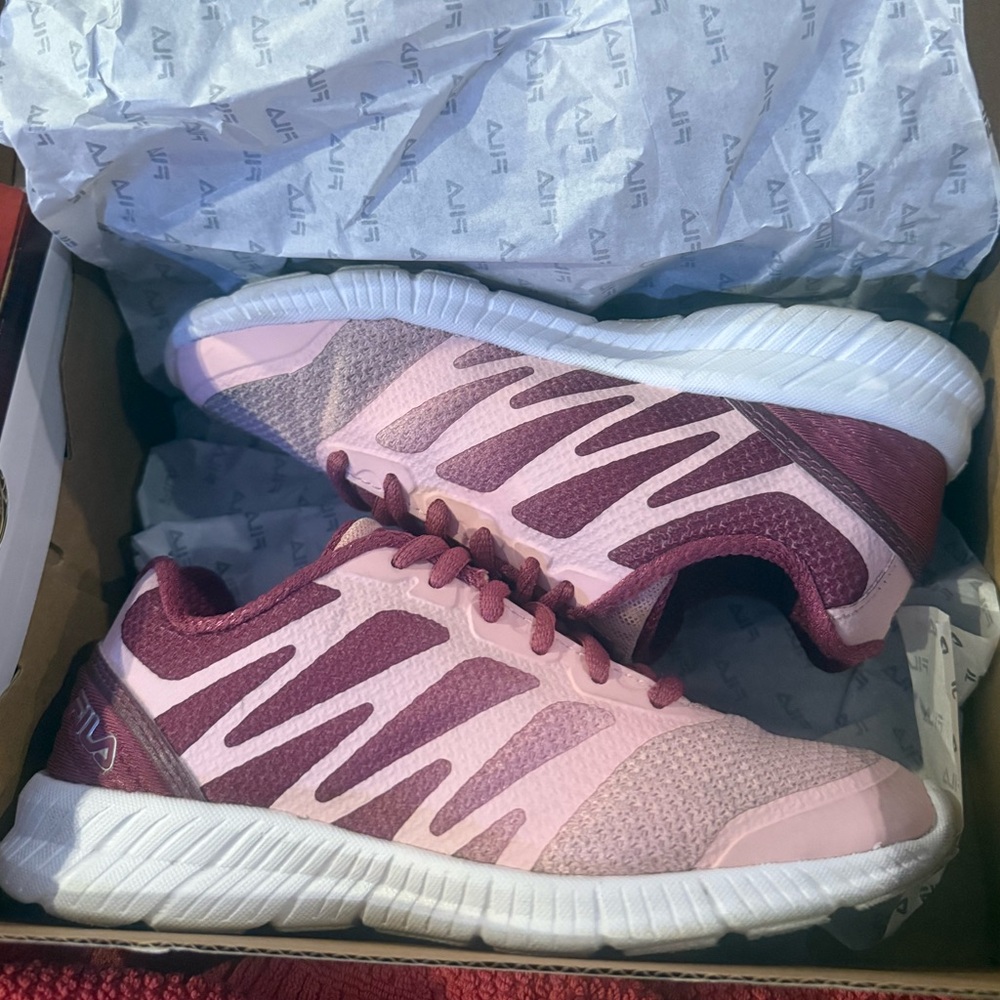 FILA SPEEDSTRIDE 3.5 SZ 1 KIDS Pink/BURGUNDY Lace-Up Shoes